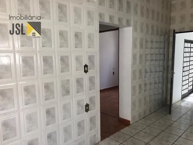 Casa com 563m² 5 quartos e 1 banheiro, à venda ou para alugar, no bairro Parque Residencial Maria Elmira em Caçapava