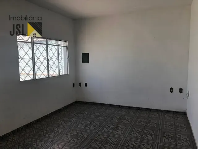 Casa com 563m² 5 quartos e 1 banheiro, à venda ou para alugar, no bairro Parque Residencial Maria Elmira em Caçapava