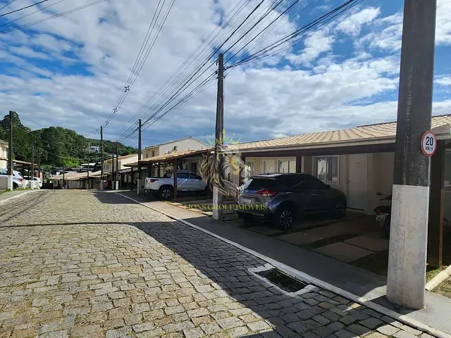 Casa 2 quartos e 1 banheiro, à venda, no bairro Lídia Duarte em Camboriú