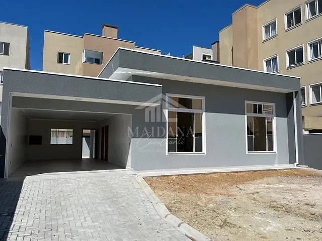 Casa com 522m² 3 quartos e 2 banheiros, à venda, no bairro Pedro Moro em São José dos Pinhais