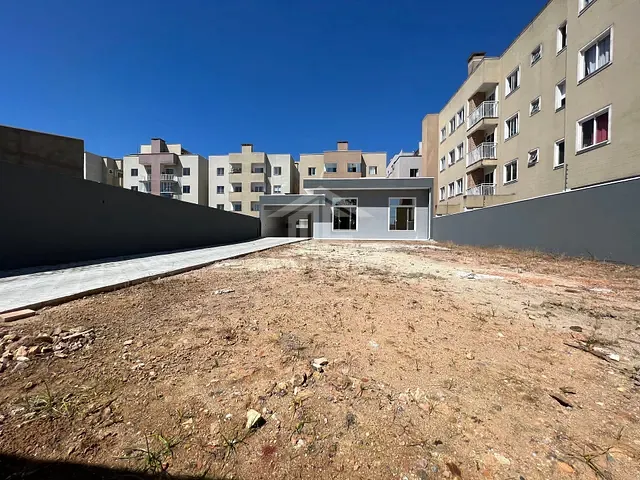 Casa com 522m² 3 quartos e 2 banheiros, à venda, no bairro Pedro Moro em São José dos Pinhais