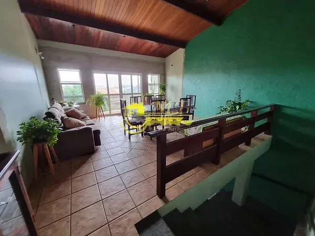 Casa com 250m² 3 quartos e 1 banheiro, à venda, no bairro Parque Jambeiro em Campinas