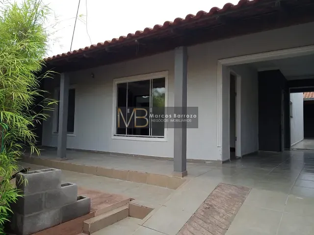 Casa com 200m² 3 quartos e 2 banheiros, à venda, no bairro Conjunto Habitacional Alexandre Urbanas em Londrina