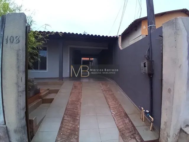 Casa com 200m² 3 quartos e 2 banheiros, à venda, no bairro Conjunto Habitacional Alexandre Urbanas em Londrina