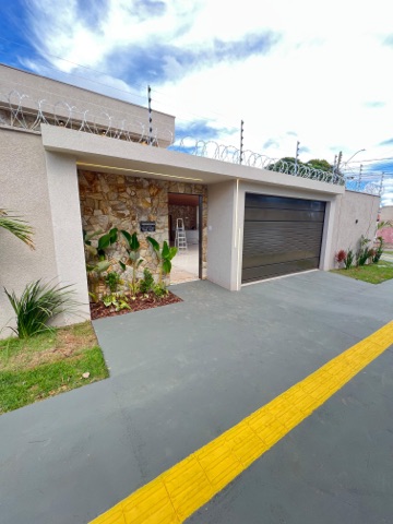 Casa com 377m² 4 quartos e 1 banheiro, à venda, no bairro Jardim Europa em Goiânia