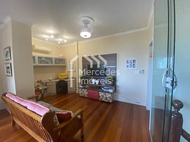 Casa com 934m² 3 quartos e 6 banheiros, à venda, no bairro Fazenda em Itajaí