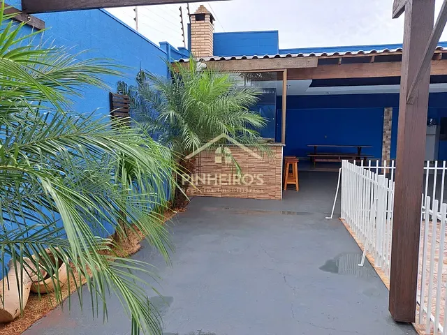 Casa com 250m² 1 quarto e 1 banheiro, à venda, no bairro Jardim Europa em Cambé
