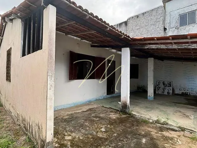 Casa com 330m² 1 quarto e 1 banheiro, à venda, no bairro Cururupe em Ilhéus