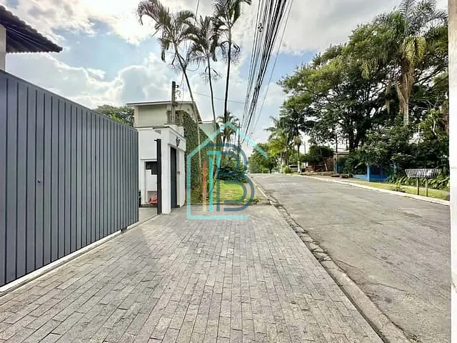 Casa com 444m² 4 quartos e 2 banheiros, à venda, no bairro Horizontal Park em Cotia