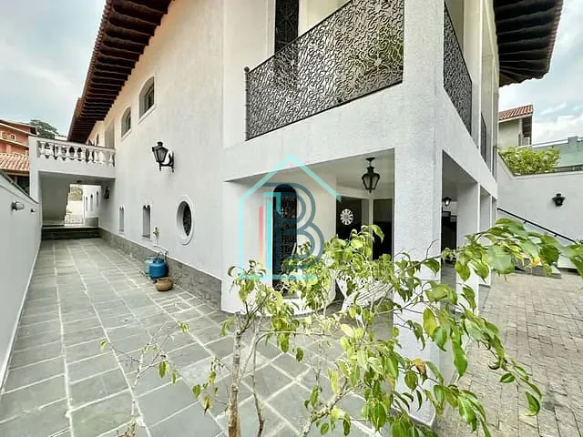 Casa com 444m² 4 quartos e 2 banheiros, à venda, no bairro Horizontal Park em Cotia