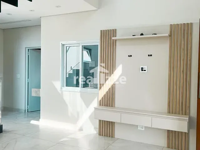 Casa com 324m² 4 quartos e 4 banheiros, à venda, no bairro Loteamento Residencial Caiobã em Itapira