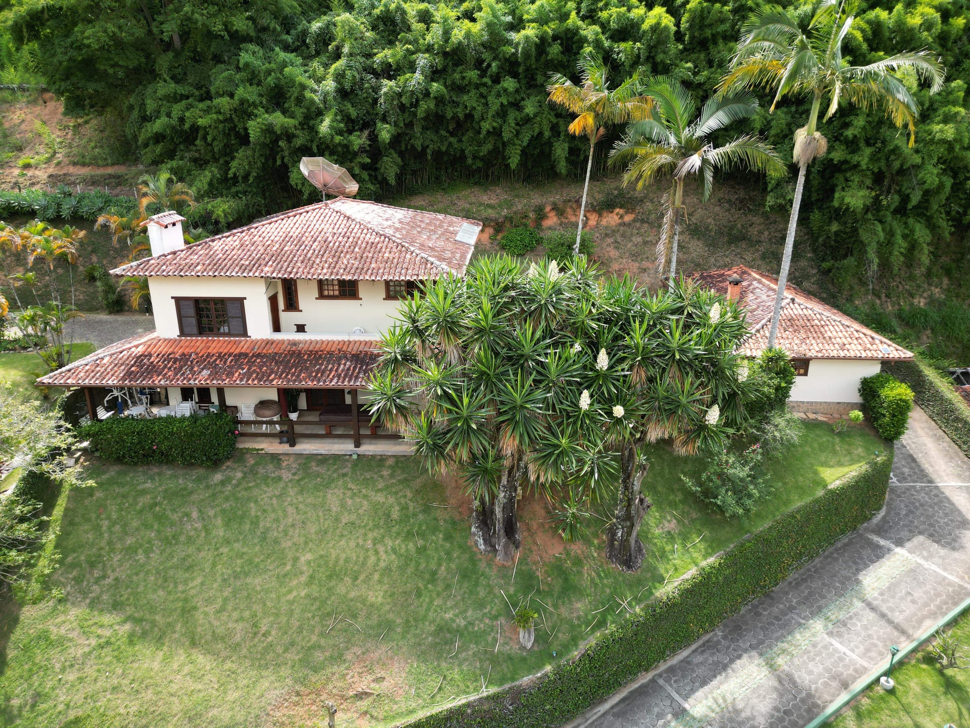 Casa à venda com 4 quartos, 650m² - Foto 3