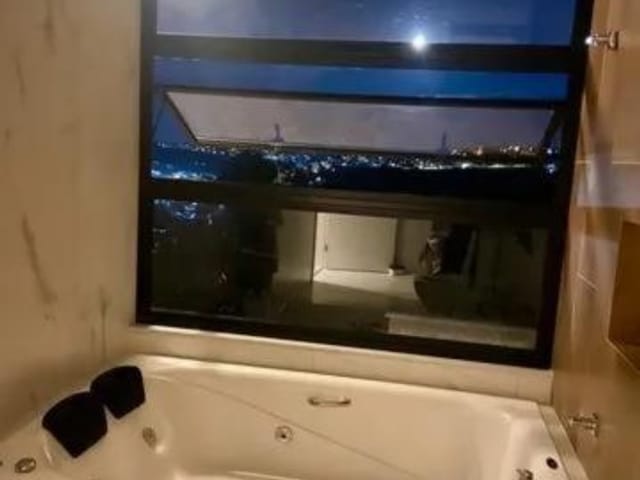Casa com 618m² 4 quartos e 6 banheiros, à venda, no bairro Vina Del Mar em Juiz de Fora