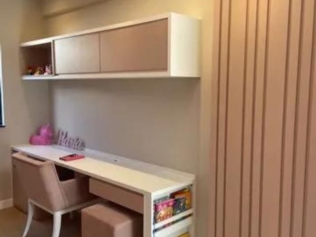 Casa com 618m² 4 quartos e 6 banheiros, à venda, no bairro Vina Del Mar em Juiz de Fora