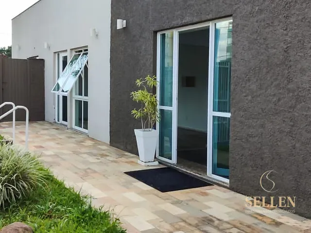 Casa 4 quartos e 3 banheiros, à venda, no bairro América em Joinville