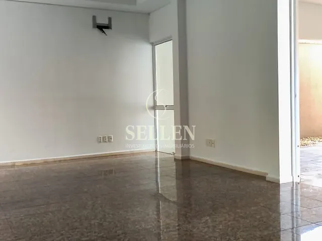 Casa 4 quartos e 3 banheiros, à venda, no bairro América em Joinville