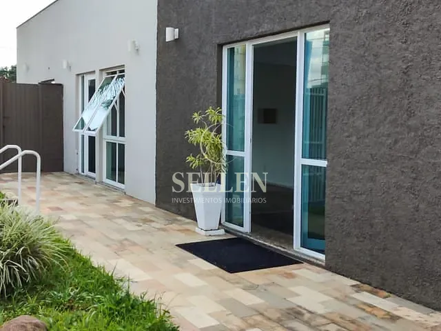 Casa 4 quartos e 3 banheiros, à venda, no bairro América em Joinville