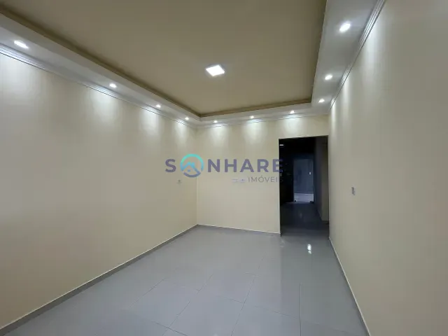 Casa 2 quartos e 2 banheiros, para alugar, no bairro Palmonari em Siqueira Campos