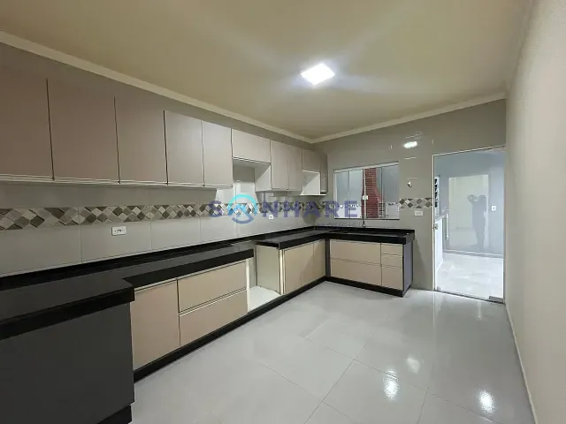 Casa 2 quartos e 2 banheiros, para alugar, no bairro Palmonari em Siqueira Campos