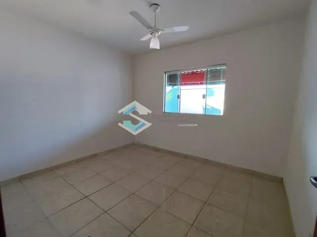 Casa com 484m² 5 quartos e 4 banheiros, à venda, no bairro Centro em Jacarezinho