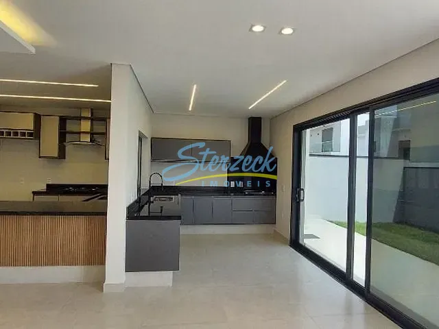 Casa com 308m² 3 quartos e 4 banheiros, à venda, no bairro Vila Sonia em Valinhos