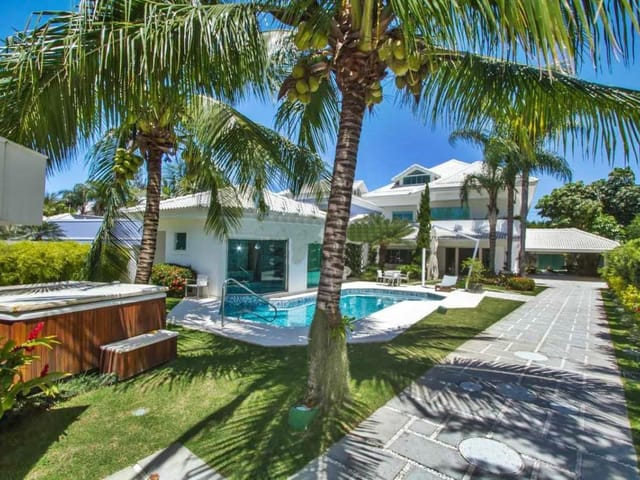 Casa com 875m² 5 quartos e 8 banheiros, à venda, no bairro Barra da Tijuca em Rio de Janeiro