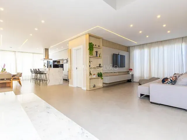 Casa com 311m² 4 quartos e 5 banheiros, à venda, no bairro Neoville em Curitiba