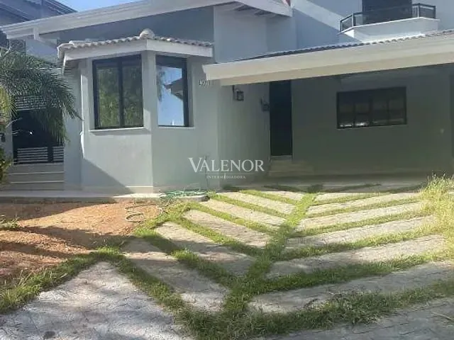Casa com 303m² 3 quartos e 5 banheiros, à venda, no bairro Portal do Paraíso I em Jundiaí