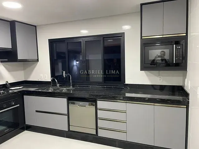 Casa com 303m² 3 quartos e 5 banheiros, à venda, no bairro Portal do Paraíso I em Jundiaí
