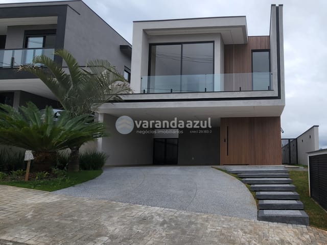 Casa com 254m² 3 quartos e 5 banheiros, à venda, no bairro Cézar de Souza em Mogi das Cruzes
