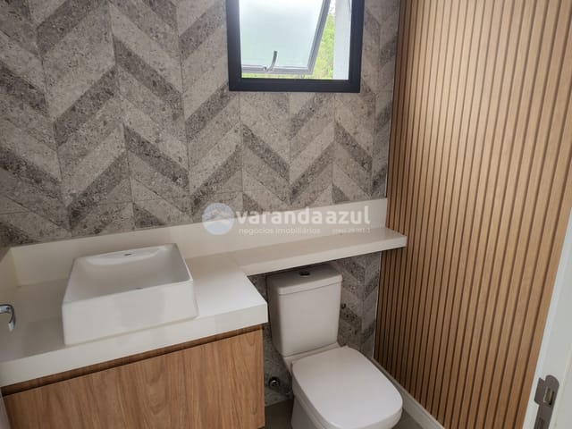 Casa com 254m² 3 quartos e 5 banheiros, à venda, no bairro Cézar de Souza em Mogi das Cruzes