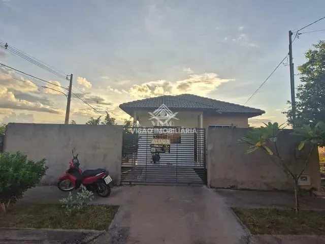 Casa com 220m² 2 quartos e 1 banheiro, à venda, no bairro Residencial Santa Catarina em Sinop