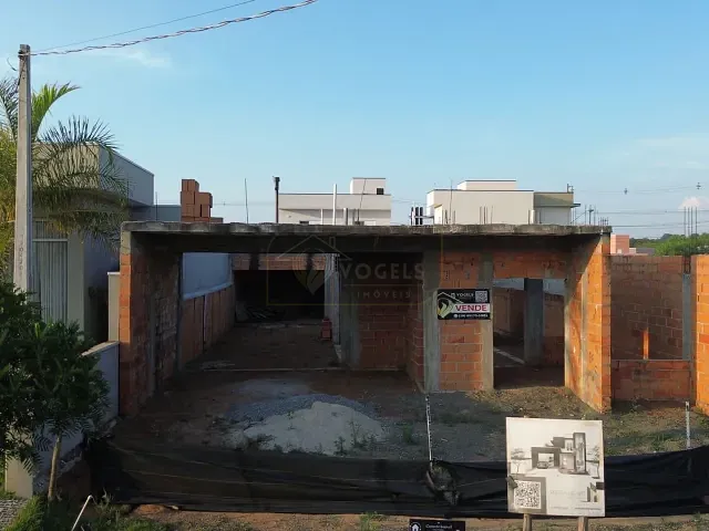 Casa 3 quartos e 4 banheiros, à venda, no bairro Residencial Portal do Sol em Holambra