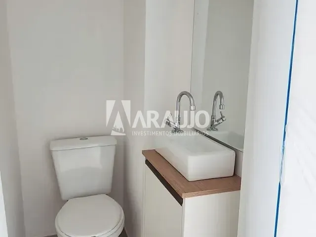 Casa com 76m² 2 quartos e 1 banheiro, à venda, no bairro Espinheiros em Itajaí