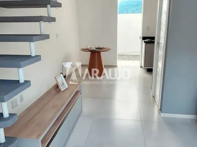 Casa com 76m² 2 quartos e 1 banheiro, à venda, no bairro Espinheiros em Itajaí