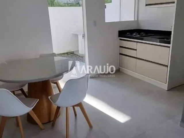 Casa com 76m² 2 quartos e 1 banheiro, à venda, no bairro Espinheiros em Itajaí
