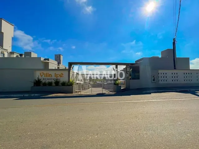 Casa com 76m² 2 quartos e 1 banheiro, à venda, no bairro Espinheiros em Itajaí