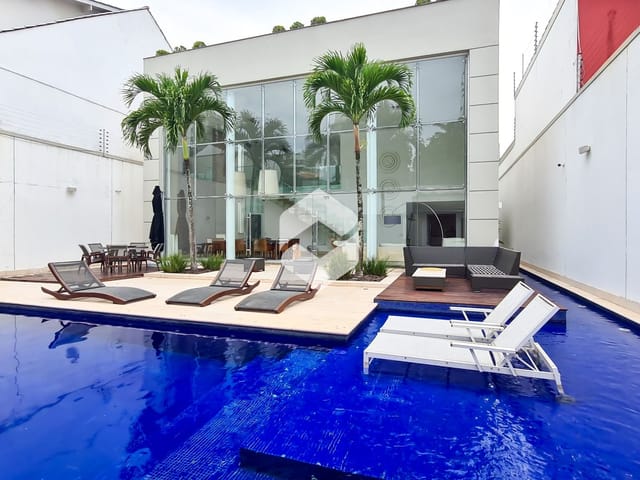 Casa com 600m² 5 quartos e 8 banheiros, à venda, no bairro Barra da Tijuca em Rio de Janeiro