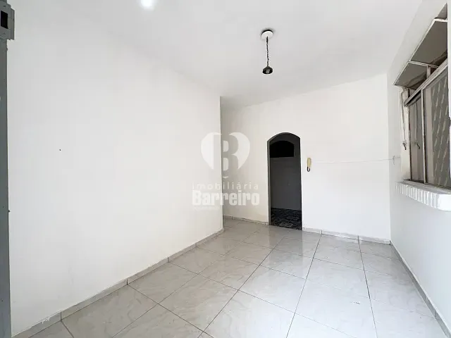 Casa 3 quartos e 2 banheiros, para alugar, no bairro Tirol em Belo Horizonte