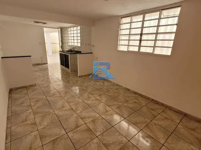 Casa com 200m² 4 quartos e 2 banheiros, à venda, no bairro Vila Aparecida em Bragança Paulista