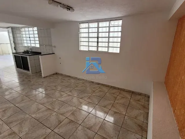 Casa com 200m² 4 quartos e 2 banheiros, à venda, no bairro Vila Aparecida em Bragança Paulista