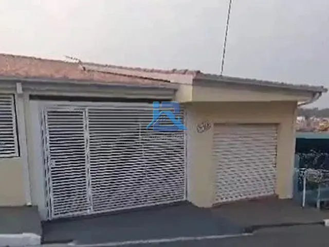 Casa com 200m² 4 quartos e 2 banheiros, à venda, no bairro Vila Aparecida em Bragança Paulista