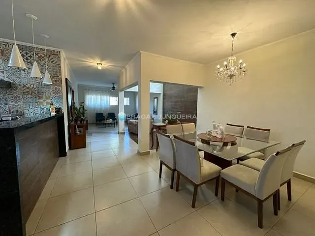 Casa com 484m² 4 quartos e 4 banheiros, à venda, no bairro Jardim Alto Rio Preto em São José do Rio Preto