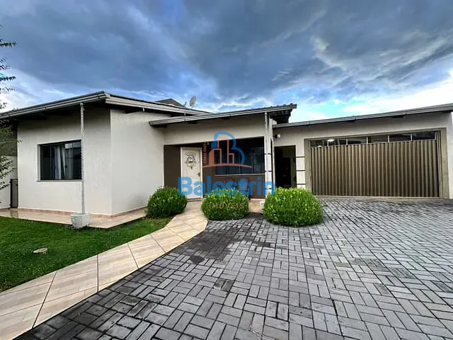 Casa 3 quartos e 2 banheiros, à venda, no bairro Das Nações em Fraiburgo