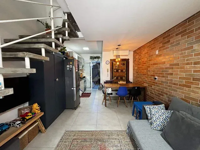 Casa com 73m² 2 quartos e 2 banheiros, à venda, no bairro Armação do Pântano do Sul em Florianópolis