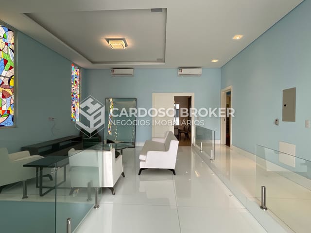 Casa com 490m² 4 quartos e 6 banheiros, à venda ou para alugar, no bairro Centro Comercial Jubran em Barueri
