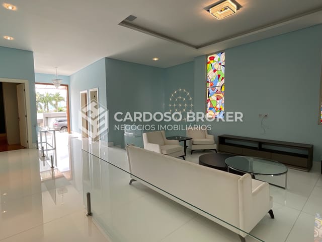 Casa com 490m² 4 quartos e 6 banheiros, à venda ou para alugar, no bairro Centro Comercial Jubran em Barueri