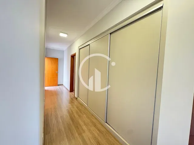 Casa 3 quartos e 4 banheiros, à venda, no bairro Bosque em Vinhedo