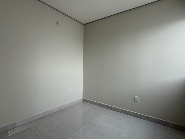 Casa 3 quartos e 2 banheiros, à venda, no bairro Bairro Parque Olímpico em Governador Valadares
