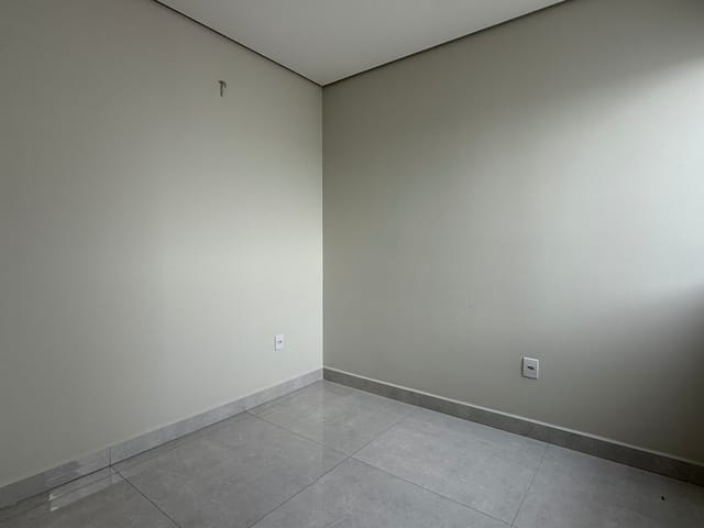 Casa 3 quartos e 2 banheiros, à venda, no bairro Bairro Parque Olímpico em Governador Valadares